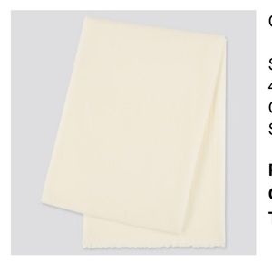 UNIQLO CASHMERE STOLE